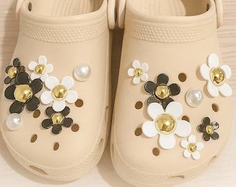 28PCS Flower Shoe Charms Set – Pearl Daisy Floral Charms, Black White Gold Clog Shoe Charms