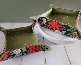 Winter Floral Snap Basket