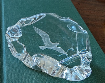 Vintage Hallmark Little Gallery Lead Crystal Seagull Paperweight