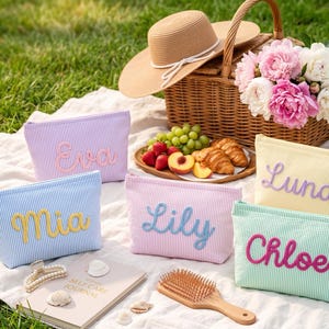 Custom Seersucker Makeup Bag Personalized Chenille Name, Vacation Travel Toiletry Pouch, Summer Beach Cosmetic Bag Organizer Gift for Her