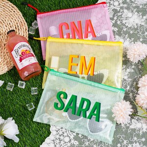 Personalisierte Brautjungfer Pool Tasche, benutzerdefinierte wasserdichte Pool Tasche, Bachelorette Braut Mitbringsel, Camp Tasche, Kinder Pool Tasche, Gastgeschenke und Geschenke