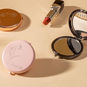 Personalisierter Taschenspiegel: Gravierte Geburtsblume, Brautjungfer-Andenken