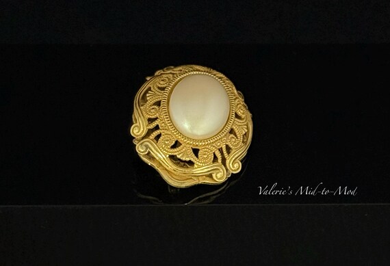 Vintage Miriam Haskell Faux Pearl Brooch: Signed … - image 7