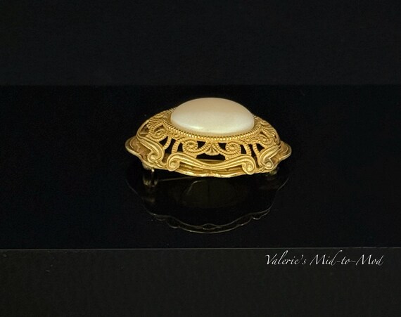 Vintage Miriam Haskell Faux Pearl Brooch: Signed … - image 5