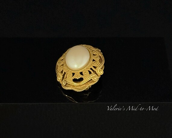 Vintage Miriam Haskell Faux Pearl Brooch: Signed … - image 3