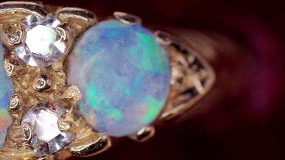 18ct Solid Gold Three Stone Opal & Diamond Ring 4… - image 7