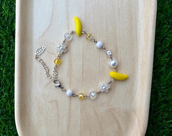 Handmade Banana Split Bracelet: Silver Wire, Pearl Beads