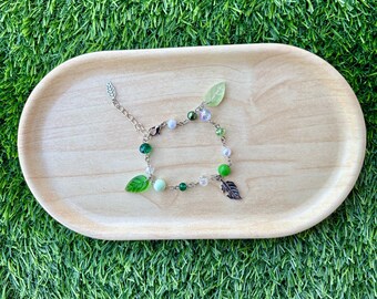 Pulsera de hojas hecha a mano: pulsera de cuentas de alambre de plata con diseño de fantasía forestal