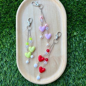 Farbe Herz Schlüsselanhänger | Silber Charm | Handgemacht Taschenanhänger | Baumeln Schlüsselanhänger | Geschenk für Sie | Herz Taschenanhänger | Herz Perle Schlüsselanhänger | Liebe
