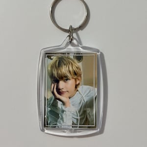 Bts taehyung keyring - Etsy 日本