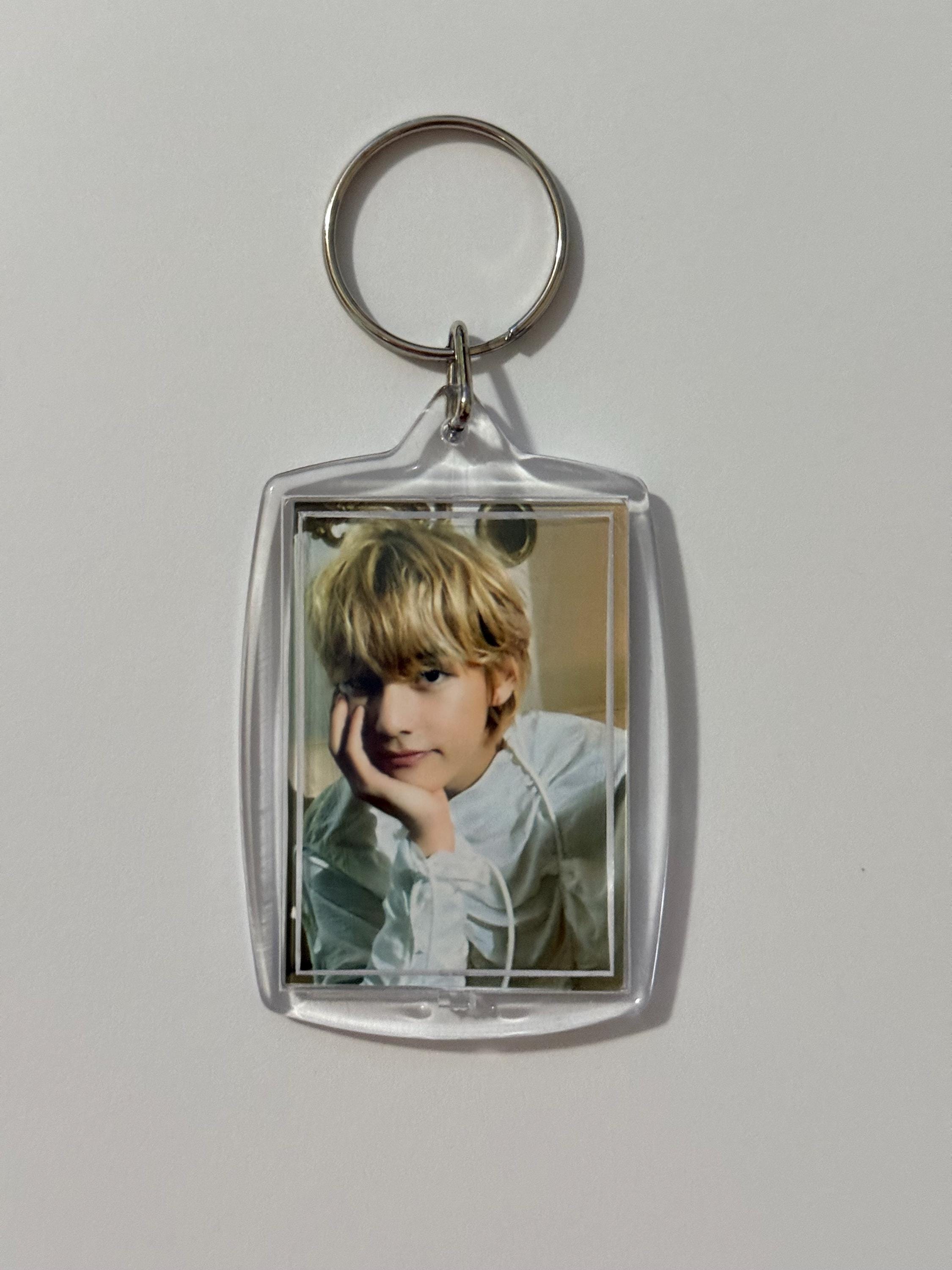 Bts taehyung keyring - Etsy 日本