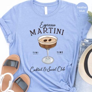 Koszulka Espresso Martini | Koszulka Tini Time Cocktail and Social Club | Koszulka Coffee Cocktail Lover | Zabawna koszulka dla dziewczyn na brunch, barmanów