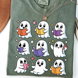 Cute Ghosts Reading Books Shirt – Kawaii Ghost Book Lover Tee – Spooky Bookish Halloween Shirt – Ghost Reader Gift – Cozy Book Club Tee