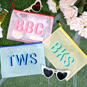 Schatten-Monogramm Pool-Tasche, personalisierte Brautjungfer-Strandbeutel, kundenspezifische wasserdichte Pool-Tasche, Brautjungfer-Geschenk-Tasche, Brautpartybevorzugung