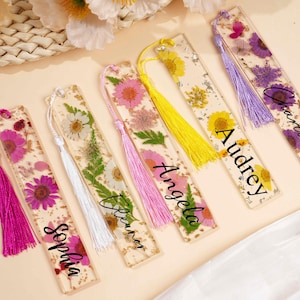 Personalized Pressed Daisy Bookmark: Custom Floral Resin Reader Gift