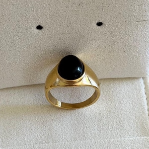 Schwarzer Schmuckstein oval Ring aus Edelstahl für Frauen – 18K vergoldet, wasserfest – Gold – Statement – Geschenk – Onyx - Weihnachten
