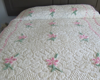 Vintage  Floral Chenille Double Size Bedspread
