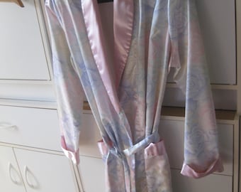 Vintage Medium Size Floral  Full Length Kimono