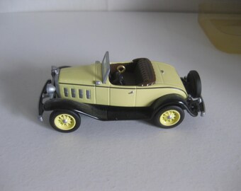 1932 Chevrolet Roadster Christmas Tree Ornament