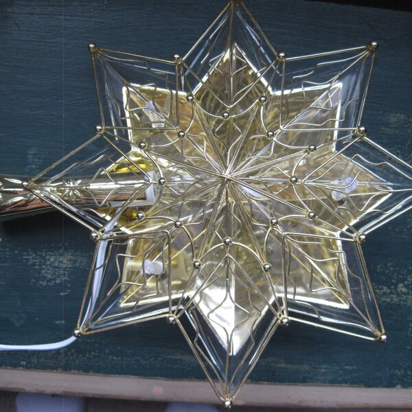 A Lighted Star Christmas Tree Topper