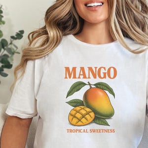 Retro Mango Shirt, Tropical Fruit Tee, Vintage Summer Graphic T-Shirt, Aesthetic Fruitcore Gift, Funky Food Lover Shirt, Mango Lover Tee