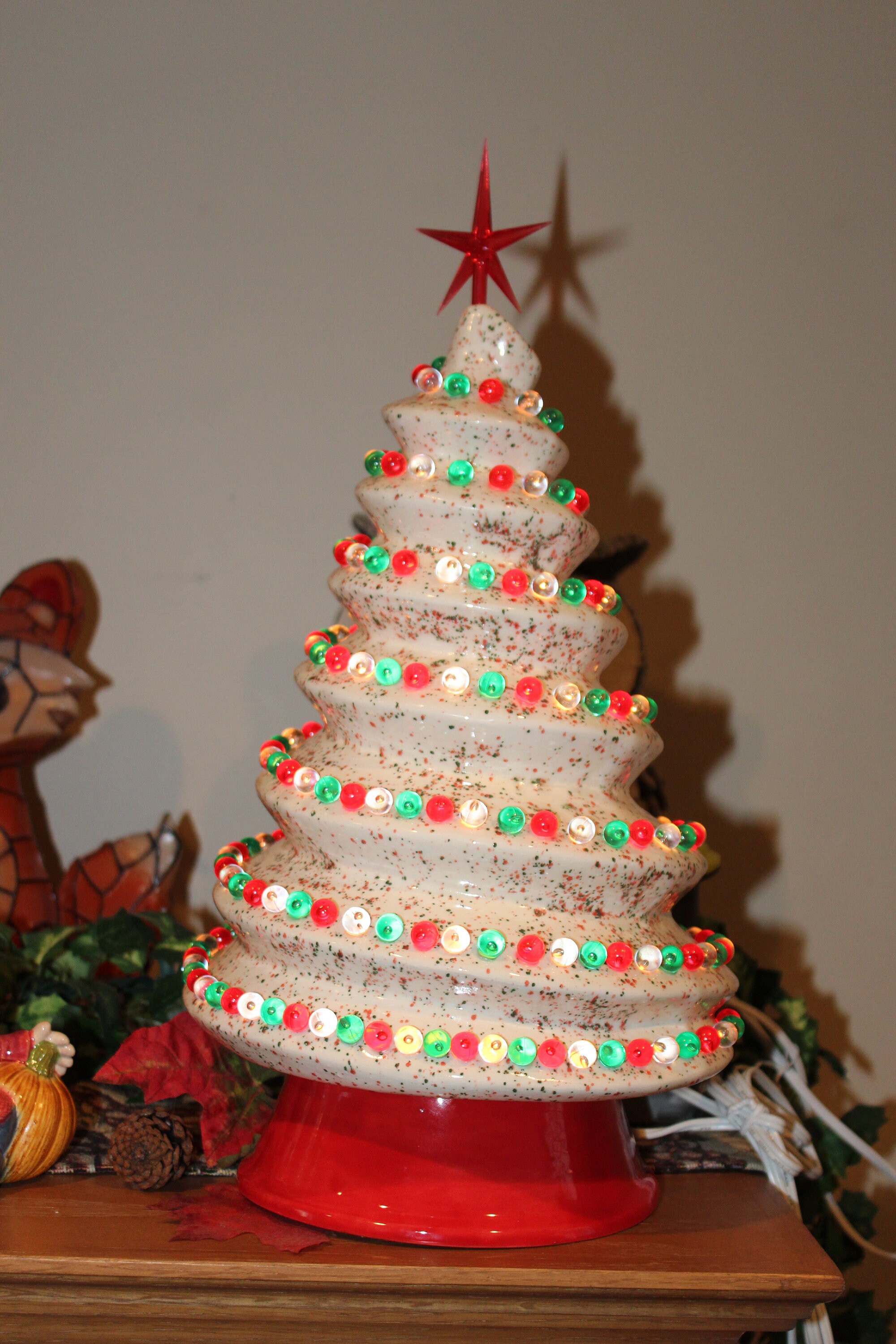 Alencon Round Gold Hand Painted Christmas Tree Ornament 3.5...