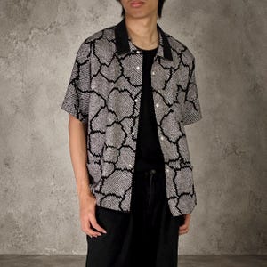 Japan 80s Vintage Half Sleeve Shirt – Men’s L, Vintage Silk Shirt, All Over Pattern, Boxy Shirt, One of a Kind, Vintage Rework, UMUI