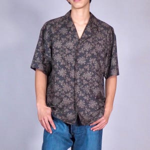Japan vintage Kimono remake, silk Kimono half sleeve shirt men L, Oshima Tsumugi, stripe, flower pattern, jacquard, Japan made, gift for him