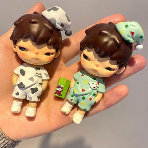 手作りのヒロノとクレヨンしんちゃん、手描きと彫刻のフィギュア