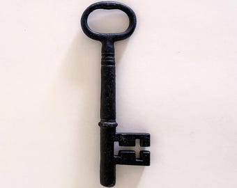 Vintage Heavy Cast Iron Skeleton Key Paperweight – 7.5” Traditional Key Decor Object