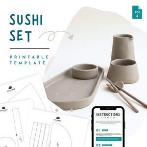 Puede incluir: Un plantilla imprimible de juego de sushi con una fuente de cerámica gris, un cuenco pequeño y una jarra alta. El juego incluye una bandeja, palillos y un teléfono inteligente que muestra instrucciones. El texto "SUSHI SET" está en la parte superior.