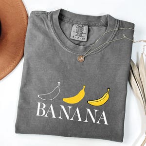 Comfort Colors Banana T-Shirt – Cute Minimal Fruit Tee, Aesthetic Funny Fruit Shirt, Kawaii Banana Design, Unisex Summer Gift