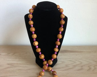 Collier de graines de perles brunes et violettes vintage des années 1970 - Bijoux Boho