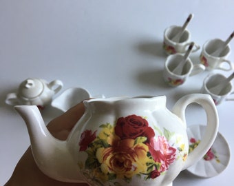 Vintage Miniature Tea Set - 20-Piece Precious 1980s Collectible
