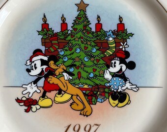Vintage Lenox Disney Collectible Plate, 1997, Mickey & Co Trimming