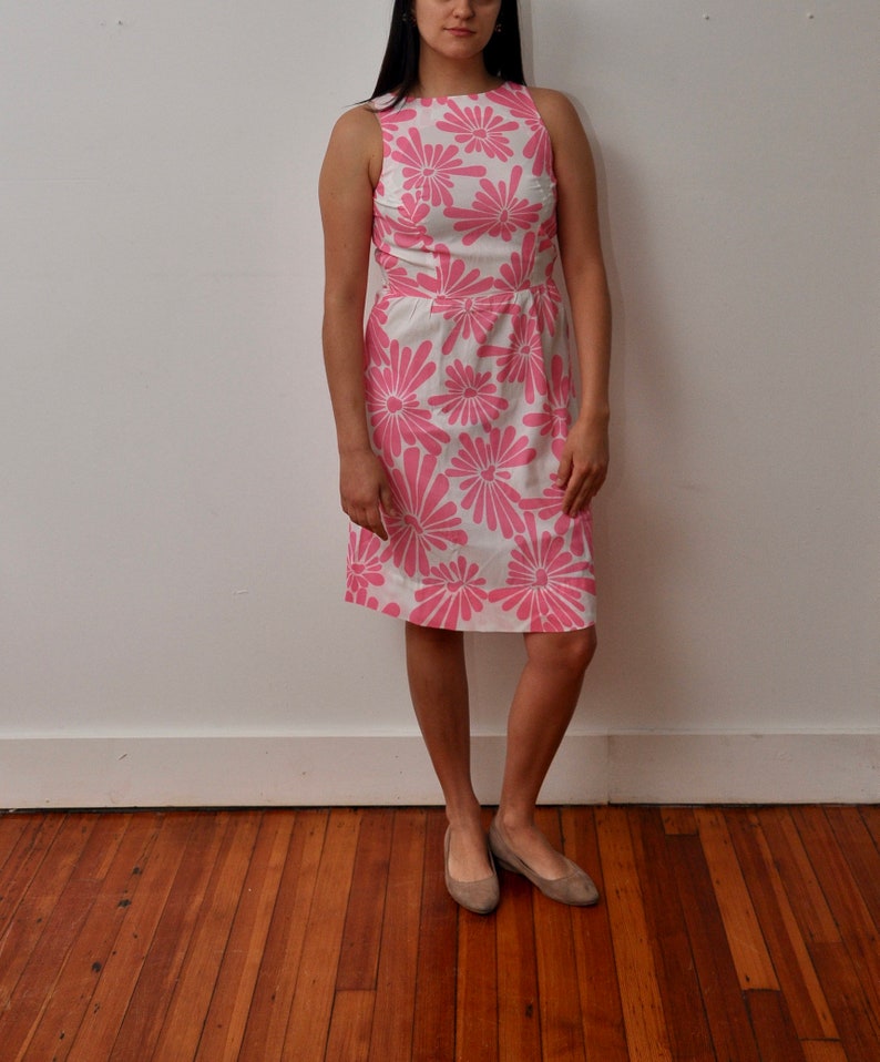 60s dress pink and white floral print white and pink floral summer dress summer fashion vtg 1960s dress vintage floral print dress