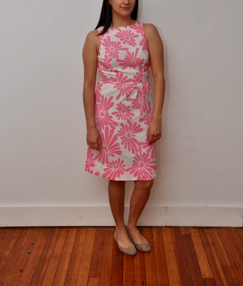 60s dress pink and white floral print white and pink floral summer dress summer fashion vtg 1960s dress vintage floral print dress