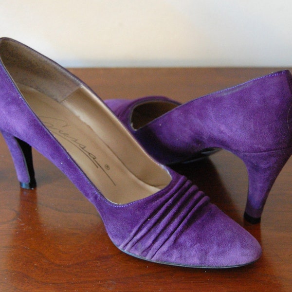 Vintage ROYAL Purple Leather Caressa Heels Size 6.5