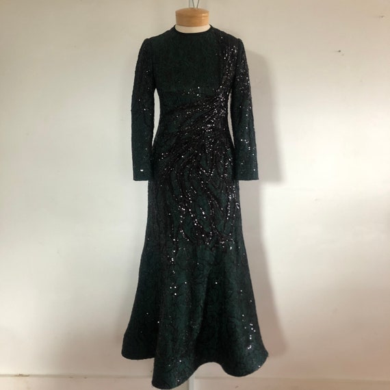 dark green and black formal dress Mermaid Spaghetti Straps Dark Green Long Prom Dress with Appliques, Dark Green / 16