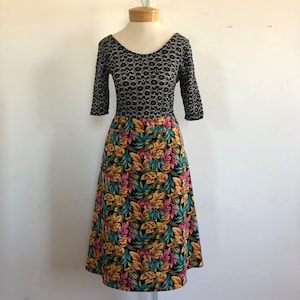 Vintage Tropical Floral Print Skirt - 1990s Sag Harbor Black Midi Skirt