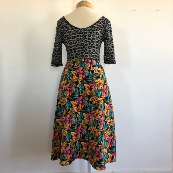 Vintage Tropical Floral Print Skirt - 1990s Sag H… - image 9