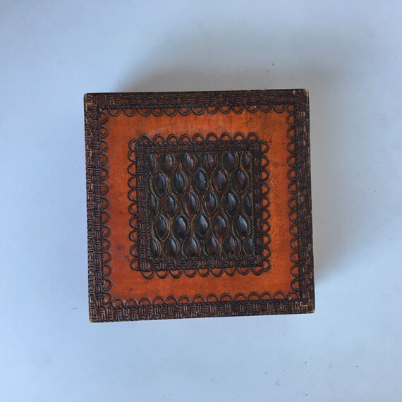 Vintage Carved Wooden Jewelry Box in Orange and B… - image 3