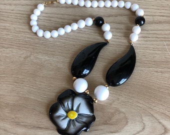 pendant necklace gift 60s floral jewelry black and white necklace floral necklace vintage 1960s necklace vtg necklace beaded necklace