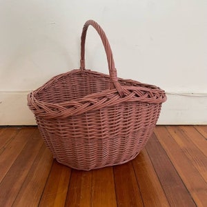 Vintage Pink 1970s Basket - Boho Decor, Jungalow Style, Handle for Easy Storage