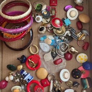 Vintage Lot of 100+ Pieces of Cosmetic Jewelry - Mismatched and Spare - Ideal for Crafters and Upcyclers