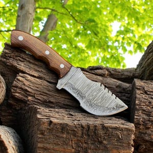 Handmade Damascus Steel Tracker Knife with Leather Sheath