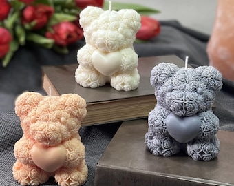 Teddy Bear Candle made of Roses with Heart – Figurative Candle made of Soy Wax, Romantic Gift, Decoration