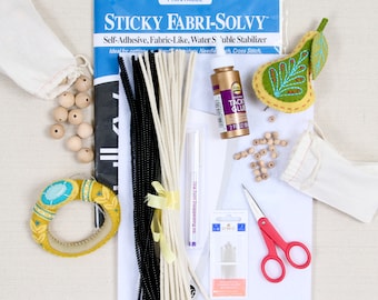 MmmCrafts // Twelve Days Ornaments // Notions Bundle // Felt Crafts // Stitch n' Stick, embroidery, wood beads, pipe cleaners, Christmas
