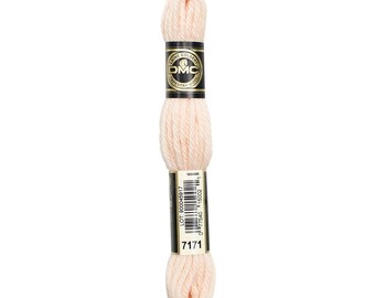 Tapestry Wool // Peach 7171 // DMC Wool Yarn // Wool Yarn, Needlepoint, Embroidery, Weaving, Tapestry, Bargello, Plastic Canvas, Benzie Felt