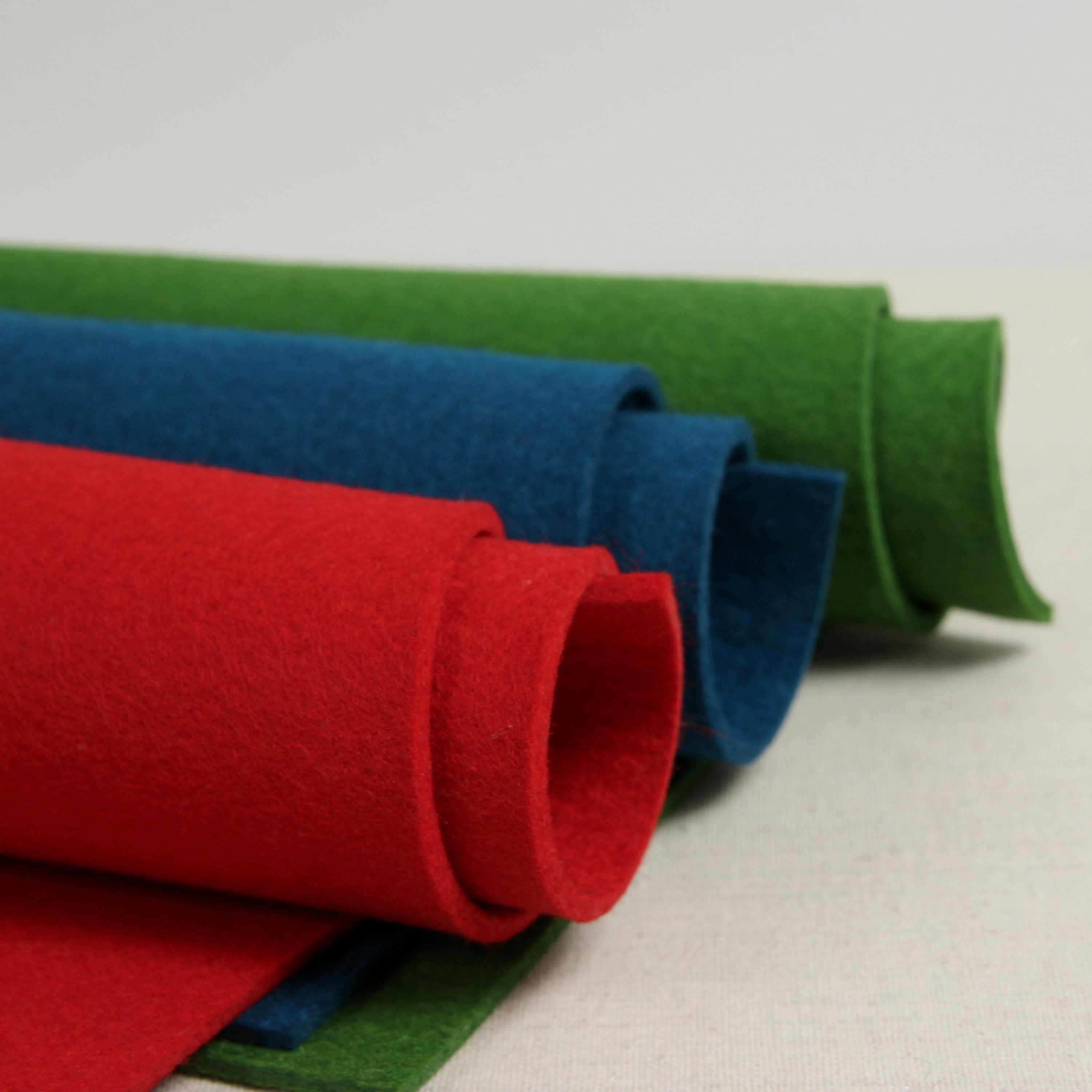 3mm THICK felt :: Red